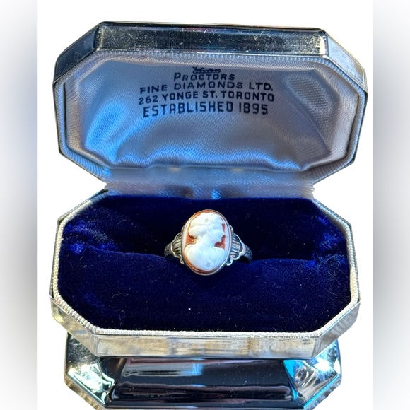 cameo Jewelry - Stunning antique steriing silver carved shell cameo ring sz 5